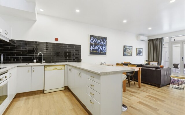 CBD Spacious 3 Storey Terrace House