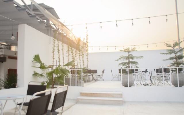 Hero Hostel & Billiards