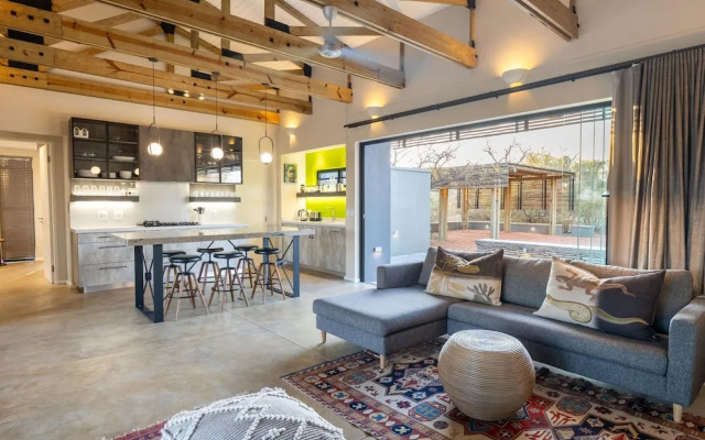 Villa in Hoedspruit With Hot Tub