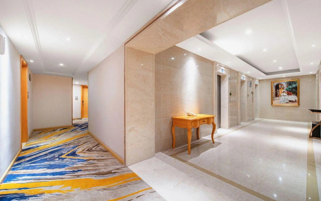 Vienna International Hotel (Zhanjiang Wanda Plaza)