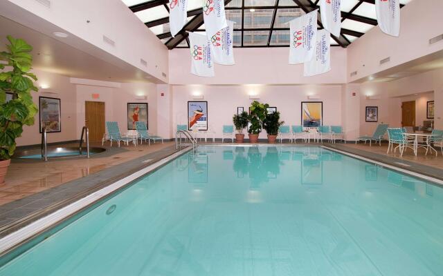 Hilton Indianapolis Hotel & Suites