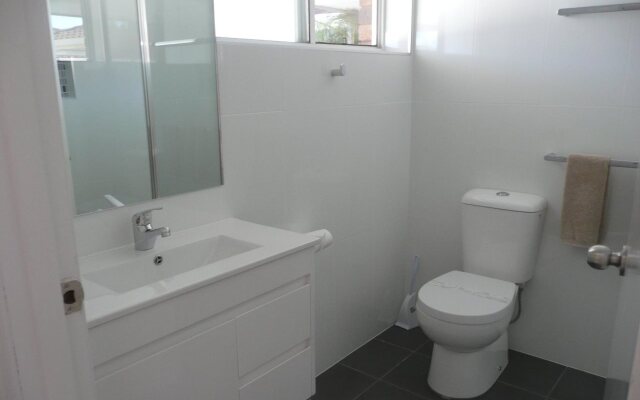 Rosebourne Gardens Motel