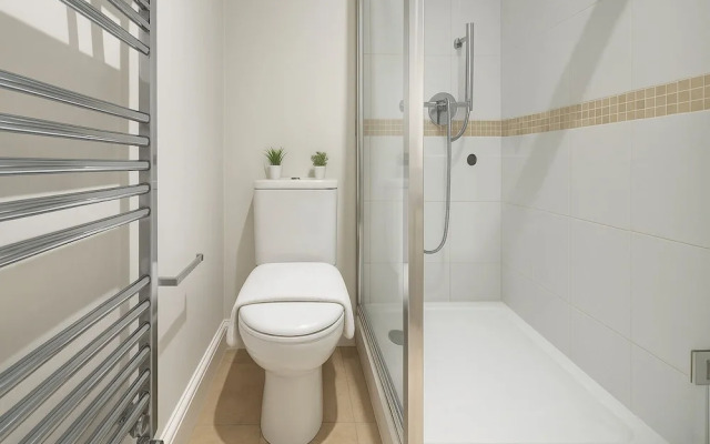 1 Bed Flat near Westfield