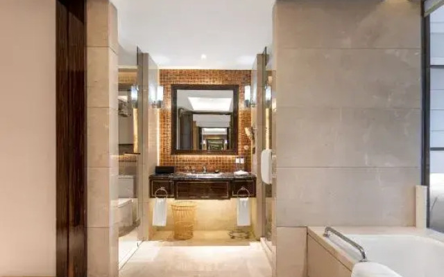 Mingcheng Jinjiang Hotel
