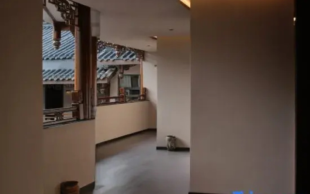 Qingcheng Houshan Huaguan Mountain Villa