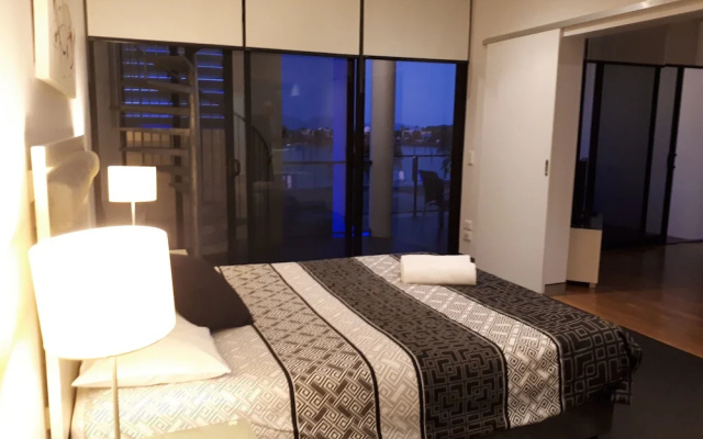 Hinchinbrook Harbour Holiday Apartments