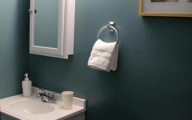 Brighton Guesthouse (Walk to Metro)