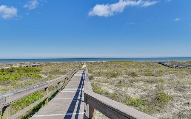 Fernandina Beach Townhome, Steps to Public Beach