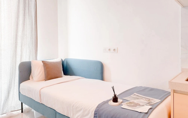 Nice Studio Apartment At Sky House Bsd Near Aeon Mall – Guest Rooms – Legok