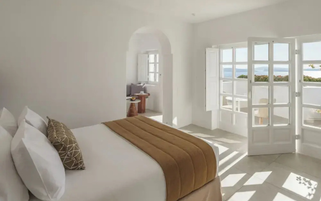 Cave Suite Oia