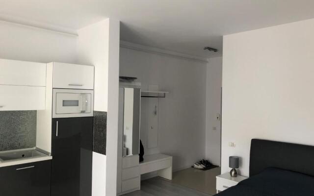 MiraMar Studio