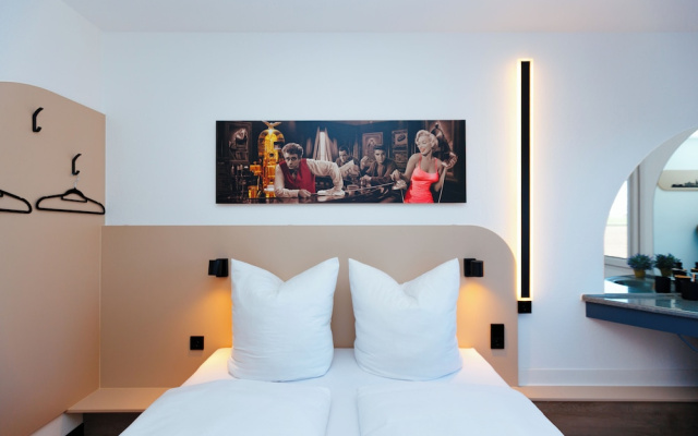 Magnet Hotel