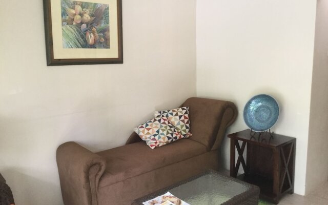 Ella's Park View Townhouse Crown Point