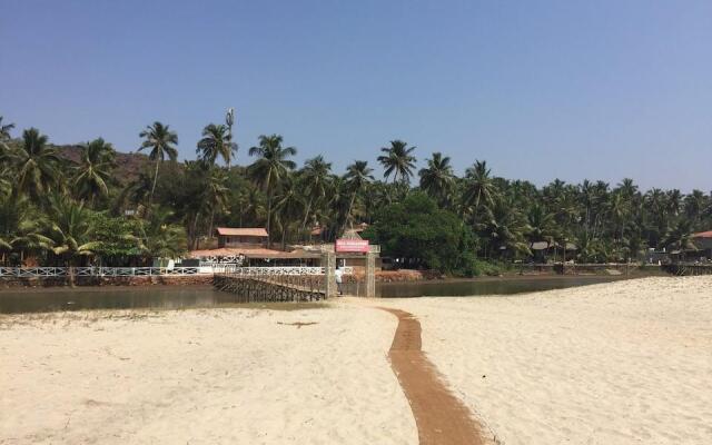 Sea Paradise Bamboo Beach Huts