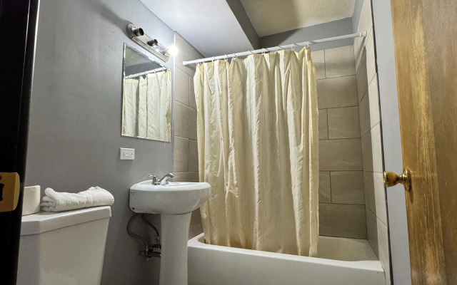 Best Motel By OYO Chicago I-90