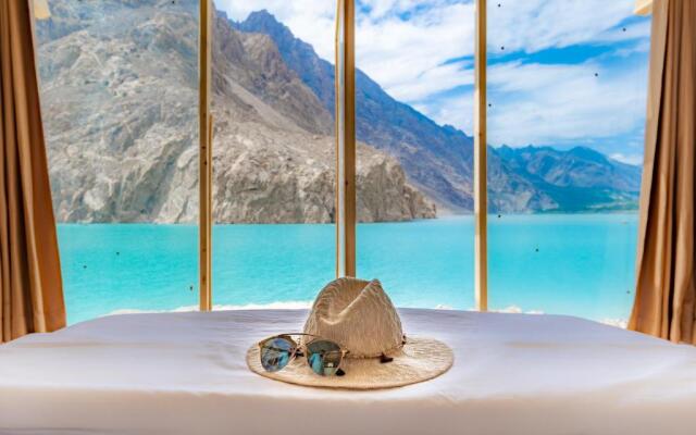 Luxus Hunza Attabad Lake Resort