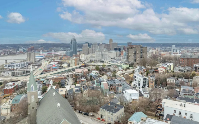 Mt. Adams Nest Studio for 2