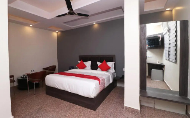 Embellish Inn by OYO Rooms