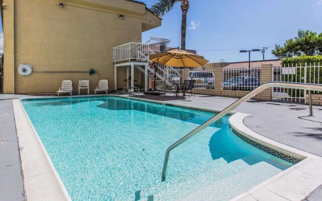 Quality Inn Near Long Beach Airport