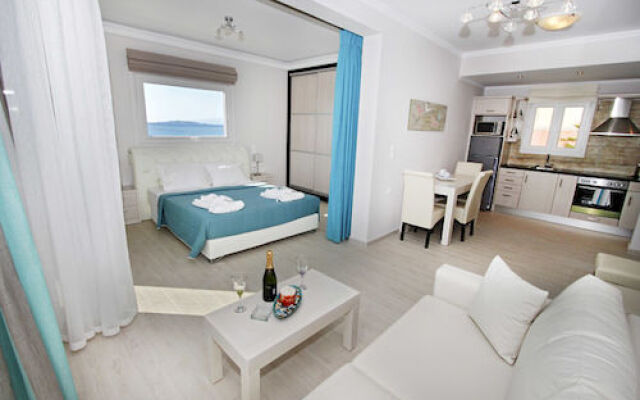 Paralia Luxury Suites