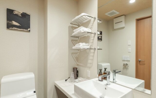 OYO Earth Hotel