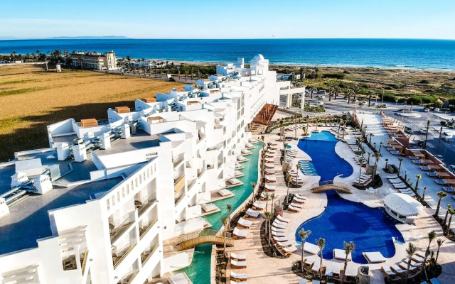 Hotel Zahara Beach by Q Hotels