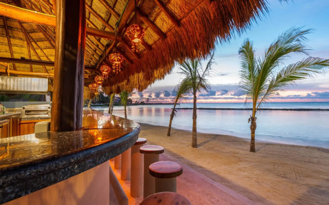 PA Beach Club & Hotel