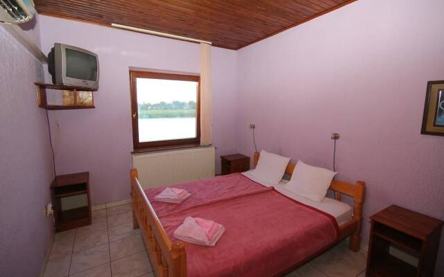 Guest House Vila Alexandar