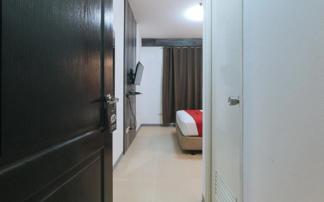 RedDoorz Plus @ EDSA Congressional