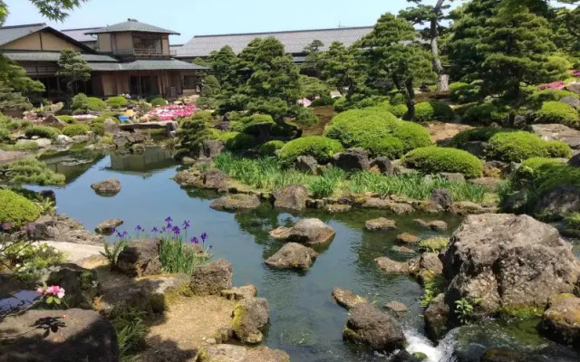 L'Atelier Yonago – Outside – Yonago