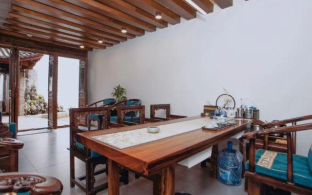 A Natural Inn - Lijiang