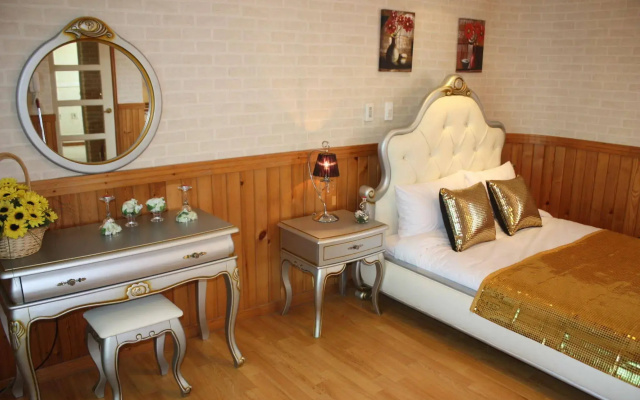 Queensbay Pension