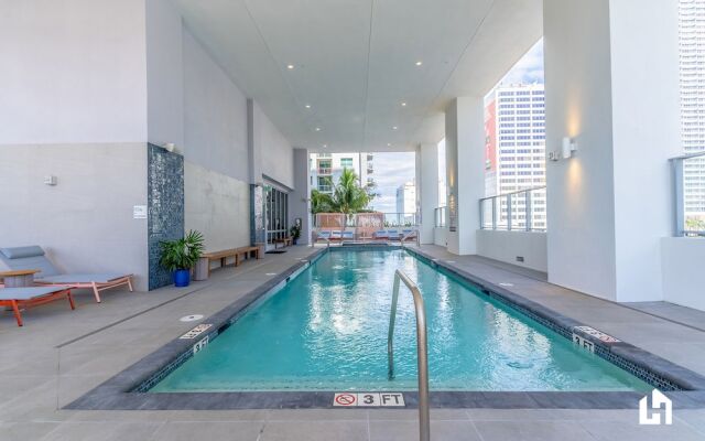 Downtown Miami Condos by Lua Host