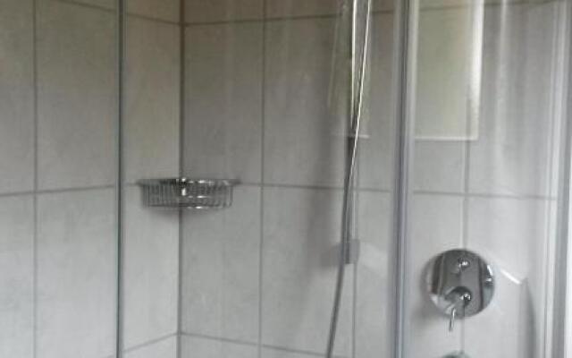 Nurdachhaus Ferienpark Schellbron