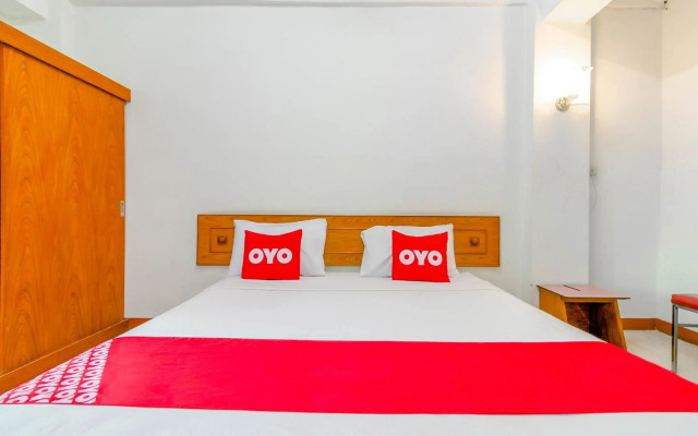 OYO 1161 Sathorn Mansion