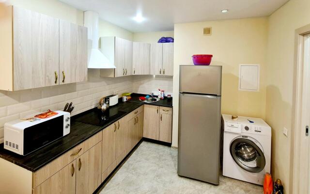Apartments on Lakina passage 10