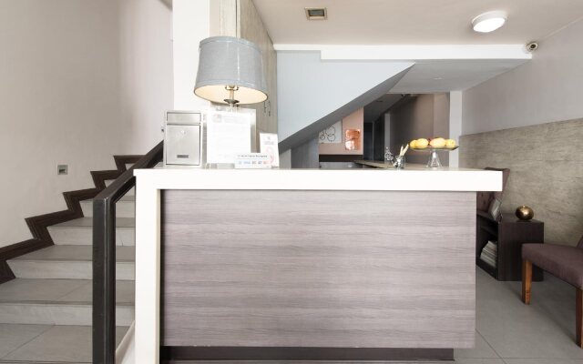 Lorenzzo Suites Hotel