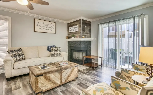 Palms at Cove View 1011-birder's Delight