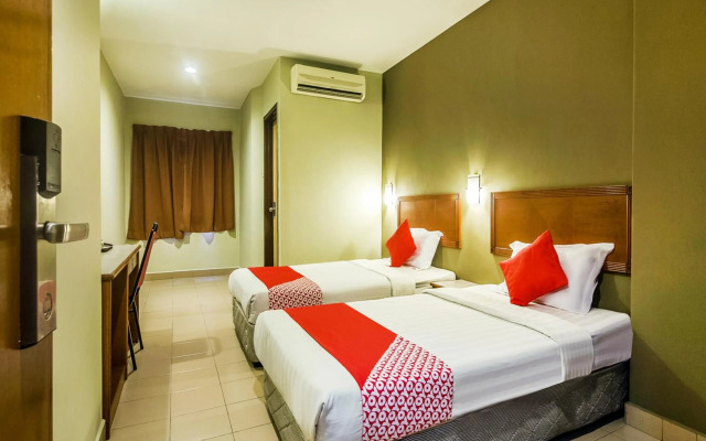 Super OYO 828 Comfort Hotel Shah Alam
