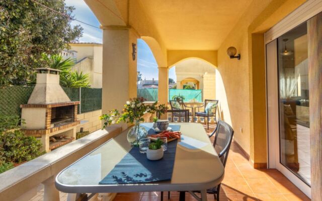 House Sally Deltebre