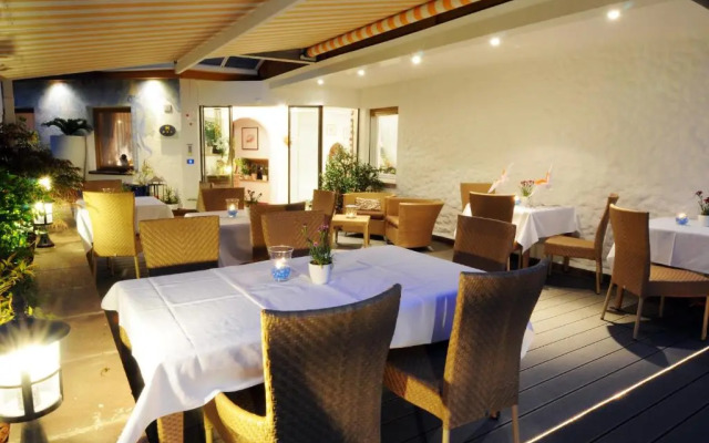Hotel FleurAlp