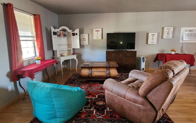 Mendelbaum Winery Guest Cabins