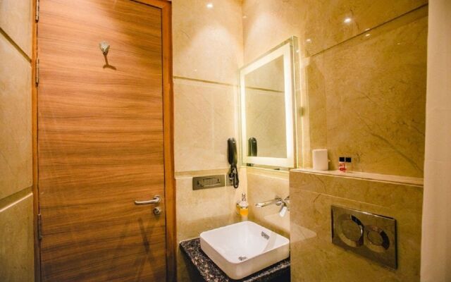 HOTEL TEN SQUARE - 5 Minutes from The Taj Mahal