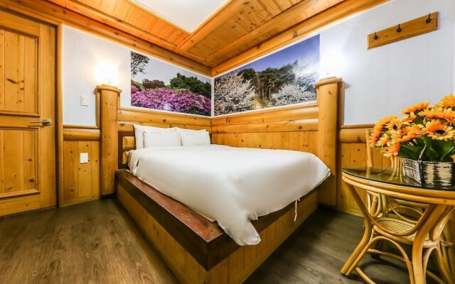 Pine Motel