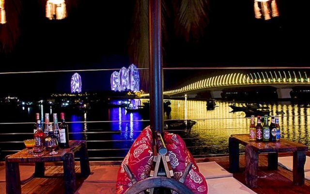 One-mete Seaside Villa