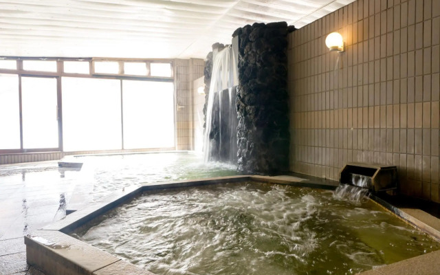 Nakaoyama Onsen Shosenkaku