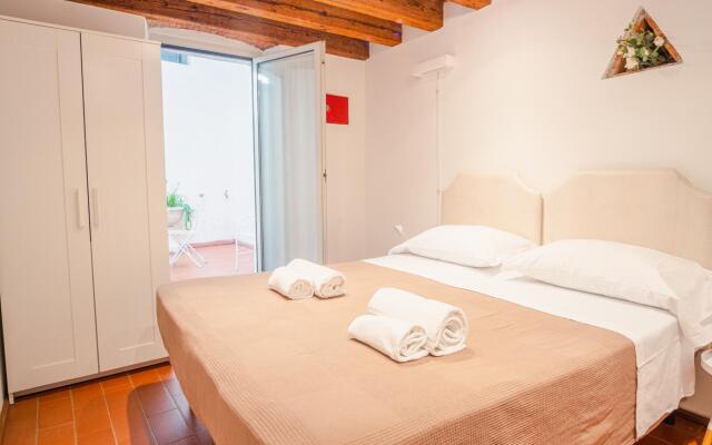 Residenza Corte Carnesali - Italian Homing