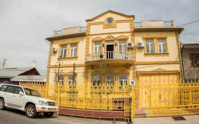 Yeti Hostel