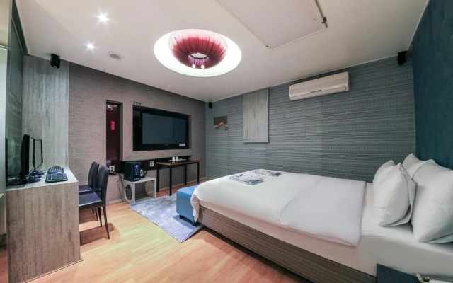 Carlton Hotel Sangbong