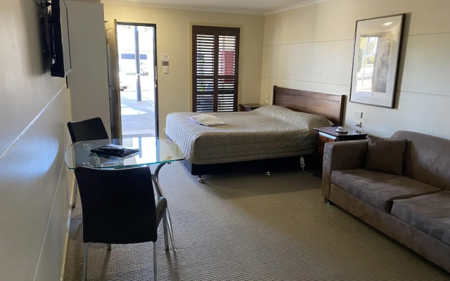 Balranald Club Motel